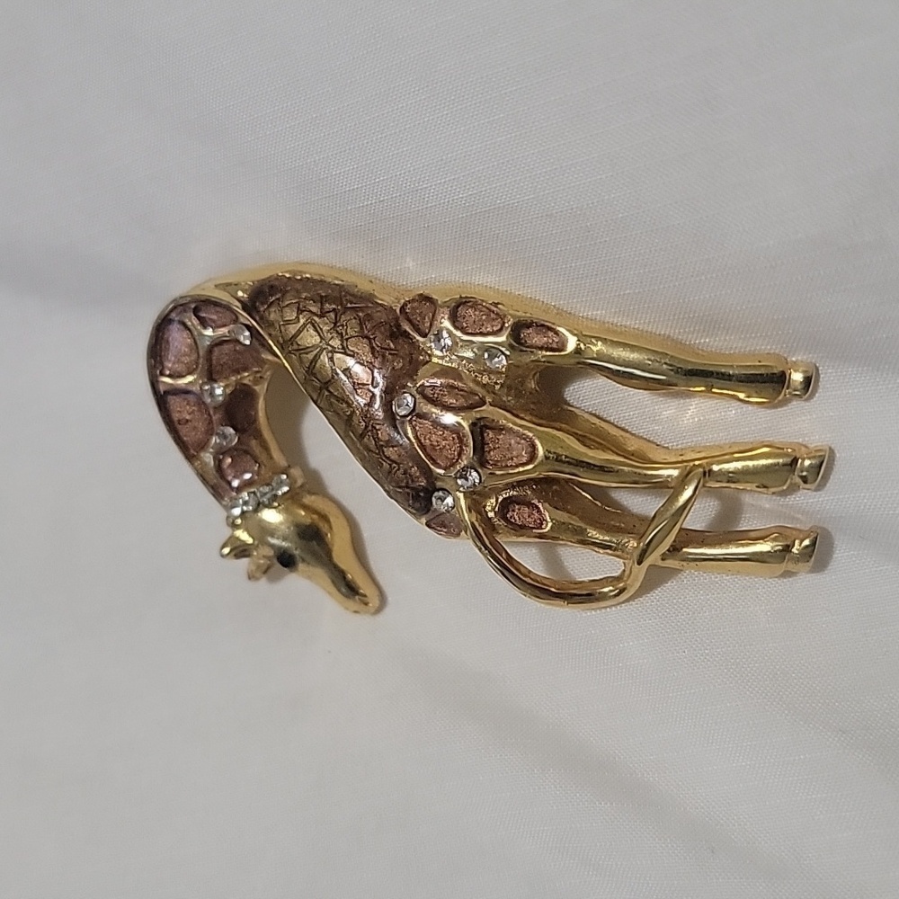 Vintage SJ Giraffe Brooch Pin in Gold Tone Rhinestone Embellishments